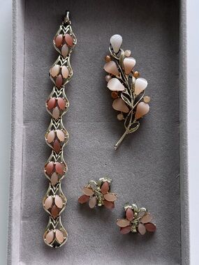 Coro Vintage Pink and Peach Floral Jewelry Set - Bracelet, Brooch & Earrings